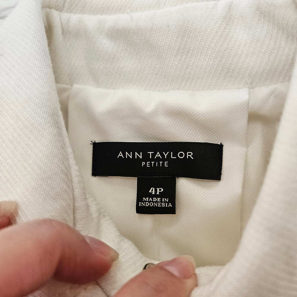 NWT Ann Taylor‎ Women's Cream Double Button Collared Jacket. Size 4P - Picture 11 of 13